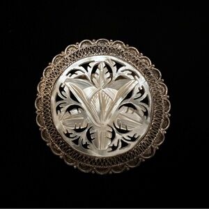 Jerusalem 950 Silver Brooch or Pendant Carved Mother of Pearl Flower Design